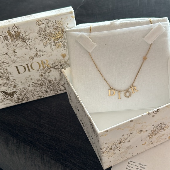Women’s gold Dior necklace - Picture 10 of 12